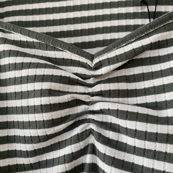 VERO MODA sz S Junior White and Olive Green Stripes Feminine Pullover Top - Picture 4 of 12